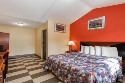 Travelodge by Wyndham Jersey City - image 4