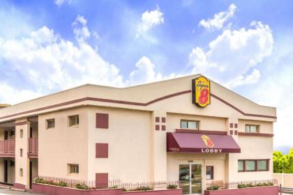 Super 8 by Wyndham North Bergen NJ/NYC Area - image 8