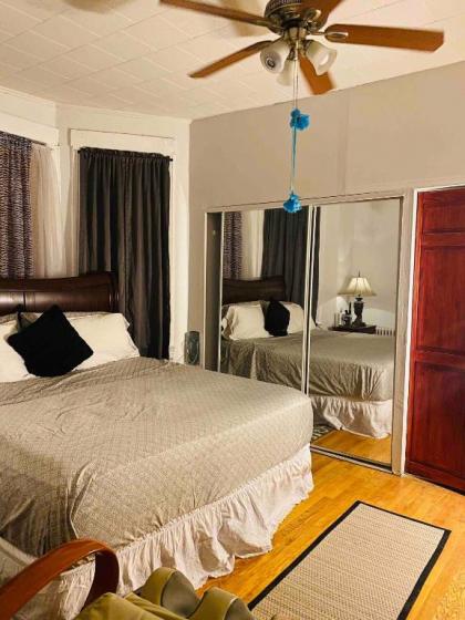Room in Guest room - 7privateroom Jacuzzimassage Sitparking15mins2ny - image 9