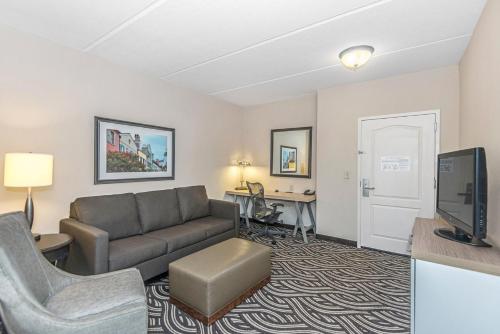 Hilton Garden Inn Charleston Airport - image 2
