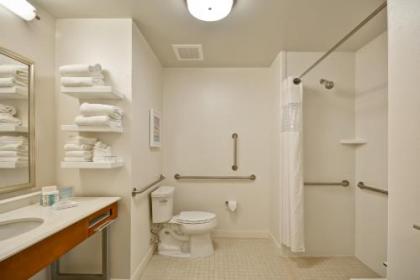 Hampton Inn & Suites Charleston Airport - image 4