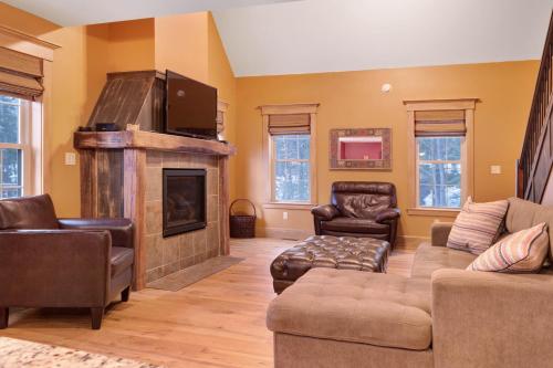 Ridge Circle Retreat - main image