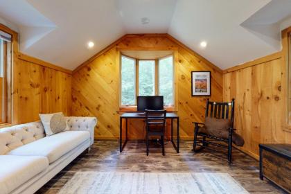 Birch Hill Hideaway - image 10