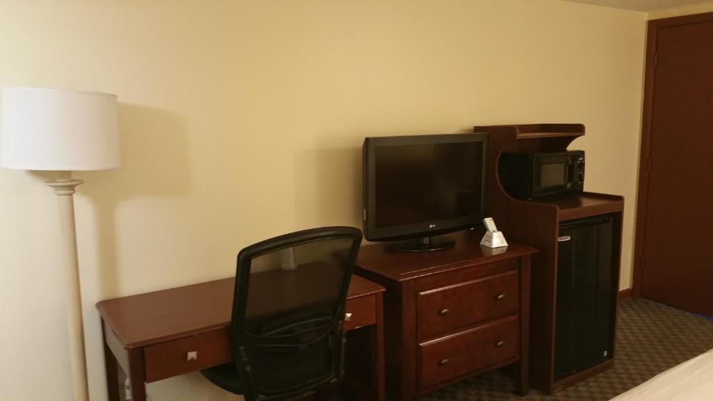 Dartmouth Motor Inn - image 2