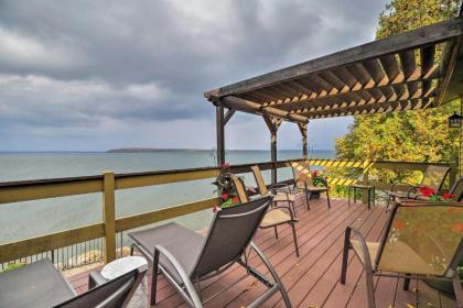 Lake Champlain Cottage with Kayak and Private Dock - image 12