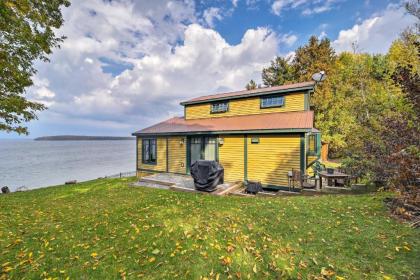 Lake Champlain Cottage with Kayak and Private Dock - image 13