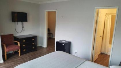 Good Knight Inn Motel - image 3