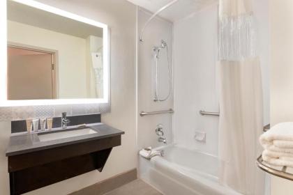 Country Inn & Suites By Radisson North Little Rock - image 17