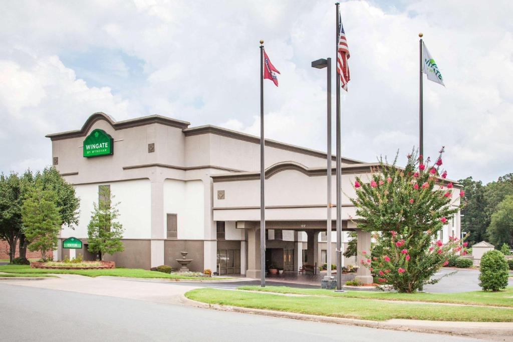 Wingate by Wyndham North Little Rock - main image