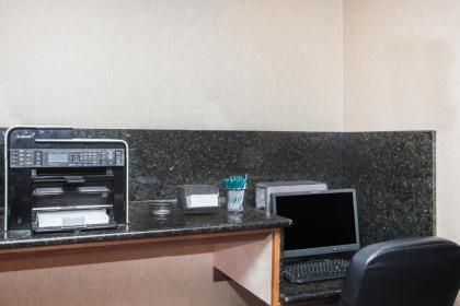 Wingate by Wyndham North Little Rock - image 11