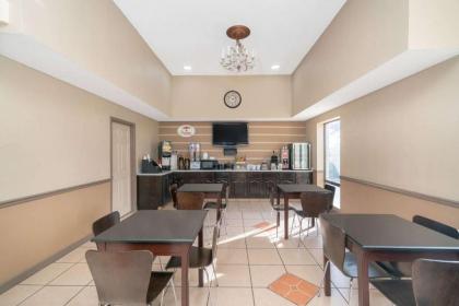 Super 8 by Wyndham North Little Rock/McCain - image 14