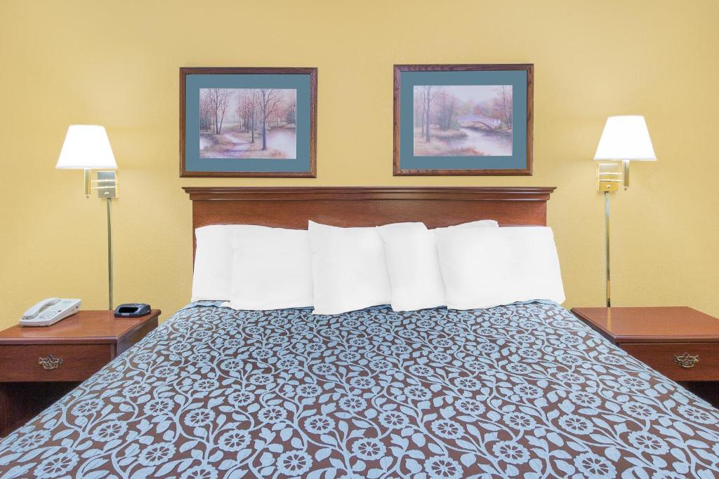 Days Inn by Wyndham N Little Rock East - image 4