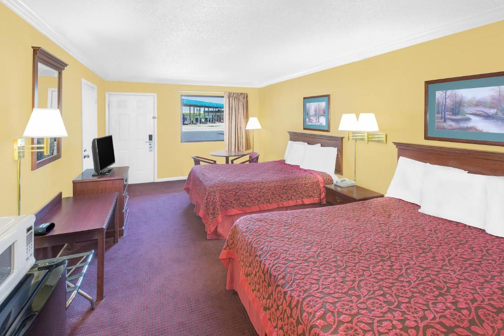 Days Inn by Wyndham N Little Rock East - image 6