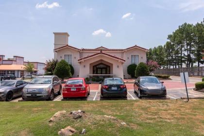 Motel 6-North Little Rock AR - McCain - image 2