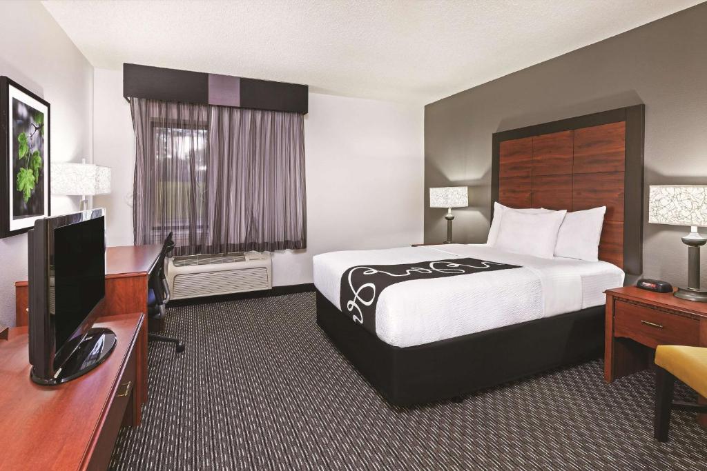 La Quinta by Wyndham N Little Rock - McCain Mall - image 4