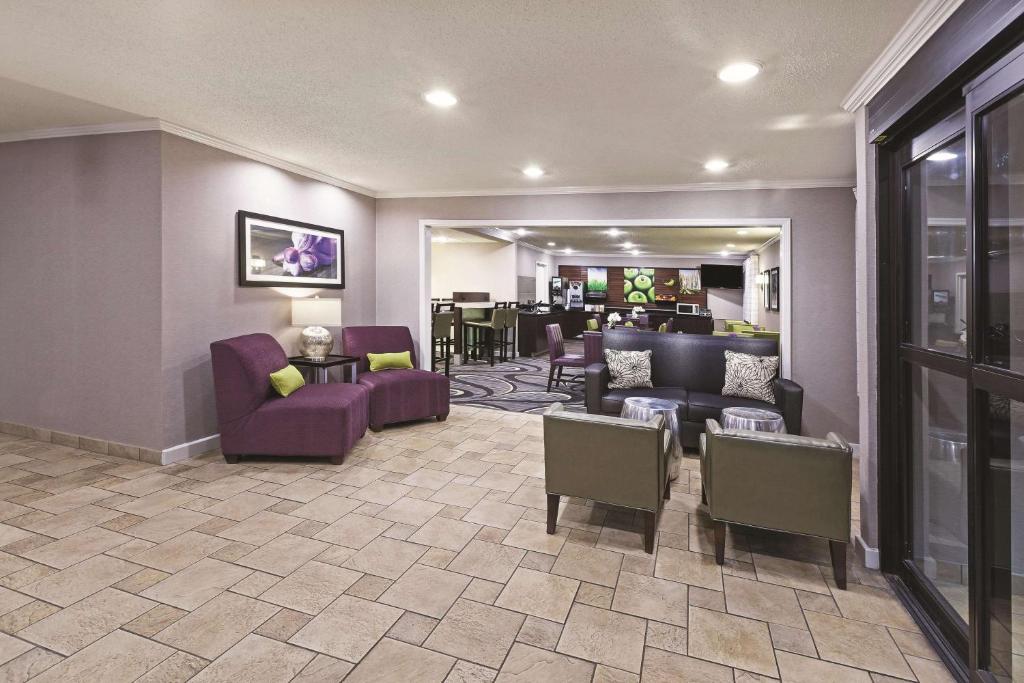 La Quinta by Wyndham N Little Rock - McCain Mall - image 5