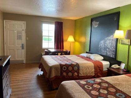 Super 8 by Wyndham Little Rock/North/Airport - image 14
