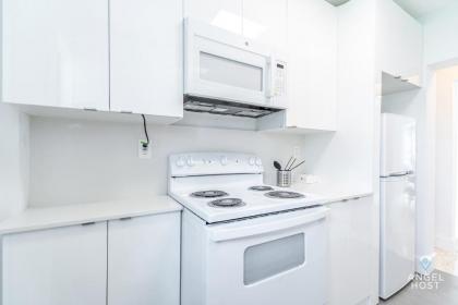 Newly Renovated Space in Miami Biscayne Park Area! - image 3