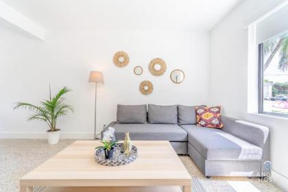 North Miami Condo Offers Great Location & Comfy Stay! - image 11