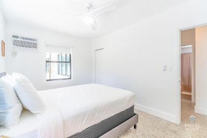 North Miami Condo Offers Great Location & Comfy Stay! - image 15