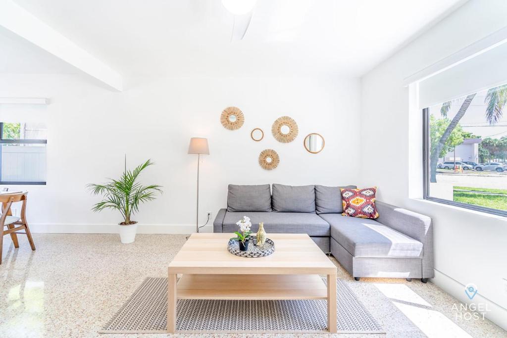 North Miami Condo Offers Great Location & Comfy Stay! - image 6