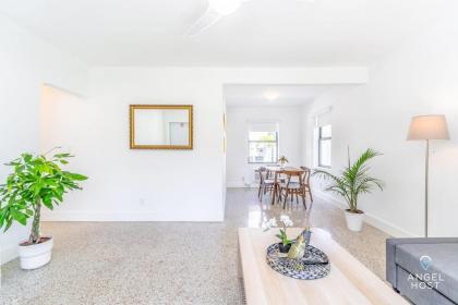 North Miami Condo Offers Great Location & Comfy Stay! - image 9