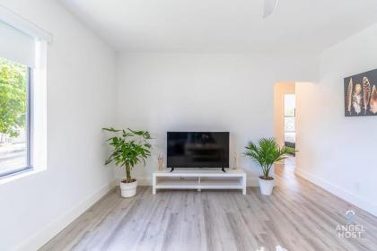 Cozy Apt in Biscayne Park Area Near Bay Harbour Beach! - image 11