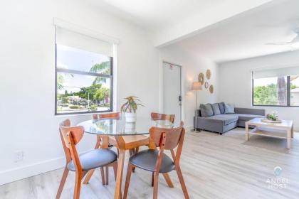 Cozy Apt in Biscayne Park Area Near Bay Harbour Beach! - image 5