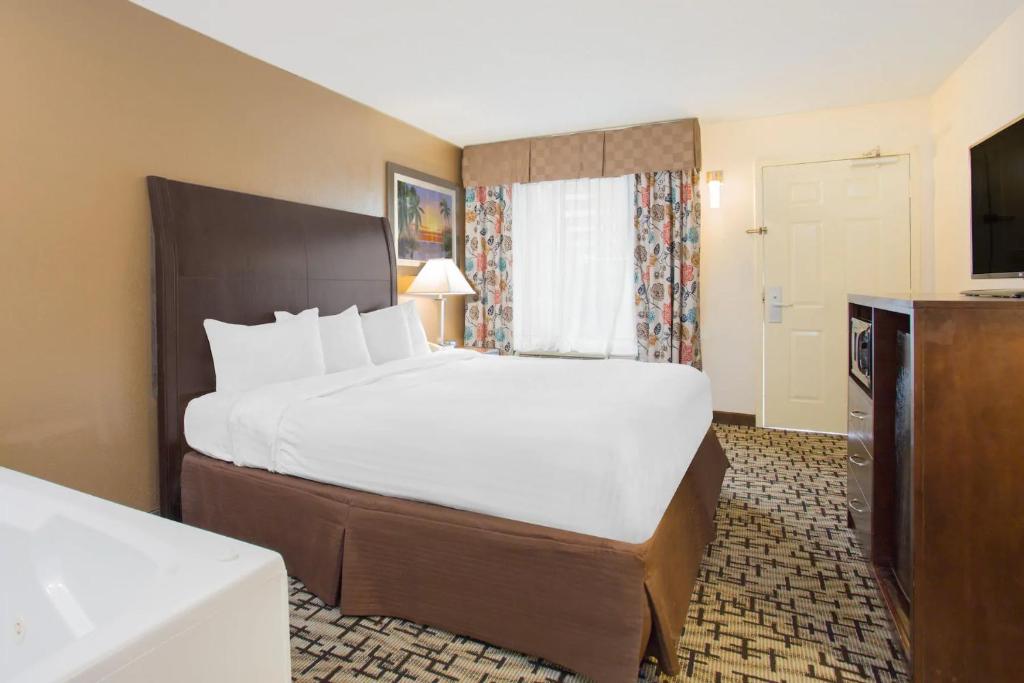 SureStay Hotel by Best Western North Myrtle Beach - image 3