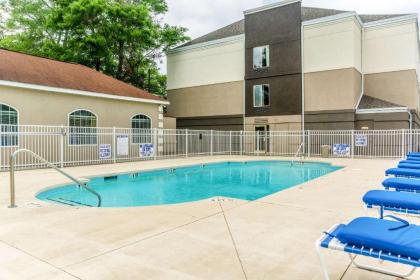 Comfort Inn N Myrtle Beach Barefoot Landing - image 3