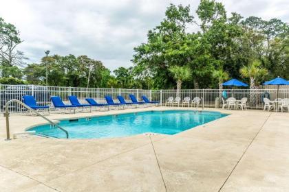 Comfort Inn N Myrtle Beach Barefoot Landing - image 4