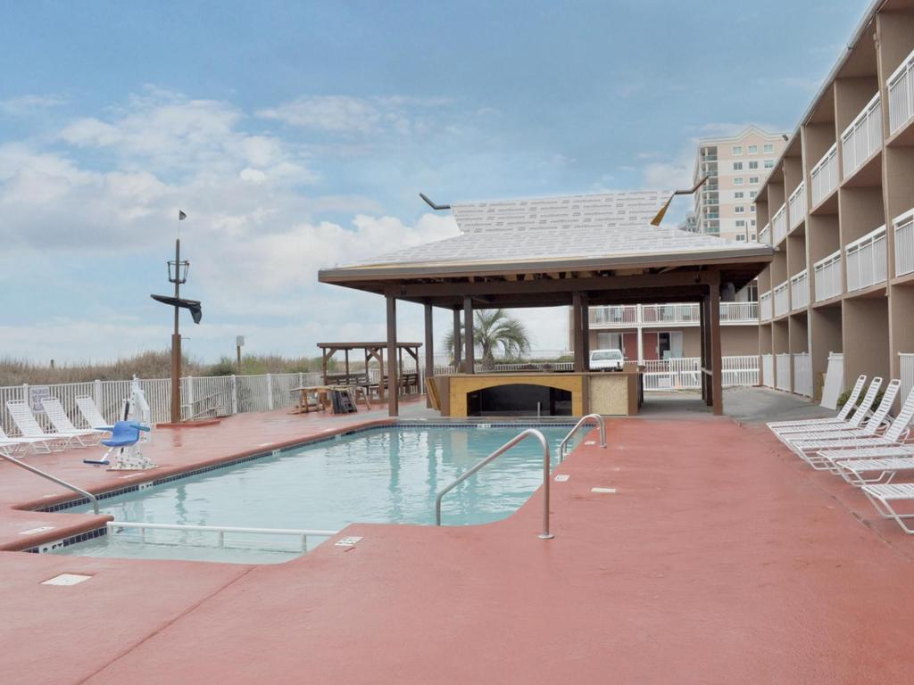Castaway Beach Inn & Swim Up Bar - image 4