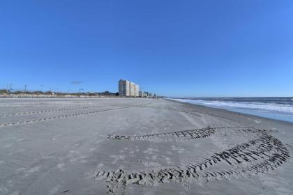 Summertime Getaway - Steps from Atlantic Beach! - image 4