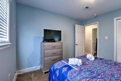 Summertime Getaway - Steps from Atlantic Beach! - image 9