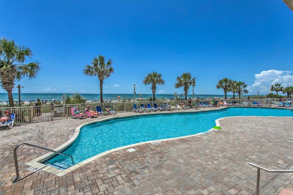 N Myrtle Beach Condo with Ocean View and Lazy River! - image 3