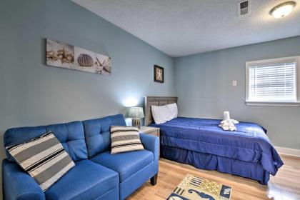 Atlantic Beach Escape about 2 Mi to Barefoot Landing! - image 7
