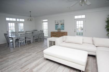 Admirals Quarters A - image 3