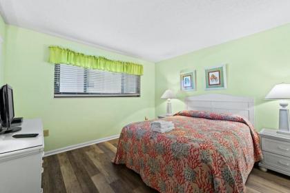 Crescent Tower II 306 - 3rd floor oceanfront condo with a jacuzzi tub and an outdoor pool - image 14