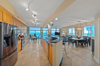 Crescent Keyes PH19   Gorgeous oceanfront pent house unit North myrtle Beach