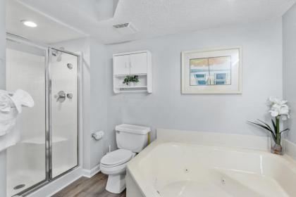 Ocean Bay Club 807 - Naturally beautiful unit with a recliner and indoor pool - image 12