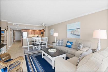 Ocean Creek C10 - 3 Bedroom condo with access to volleyball court and restaurant plus pools - image 3