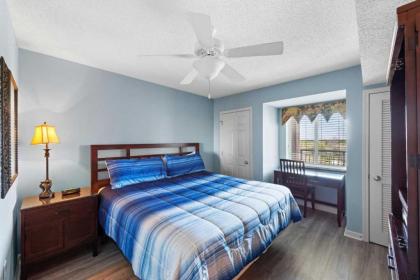 Yacht Club Villas 1004 - Large elegant condo with waterway view and an onsite day spa - image 16