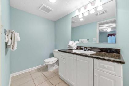 Yacht Club Villas 1004 - Large elegant condo with waterway view and an onsite day spa - image 17