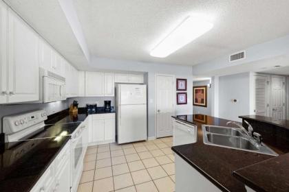 Yacht Club Villas 1004 - Large elegant condo with waterway view and an onsite day spa - image 9