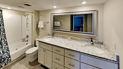 Oceans 504 2BR 2BA Oceanfront Condo - image 9