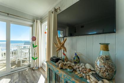Charming Ocean-view Condo at Ocean Pier 3 - image 4