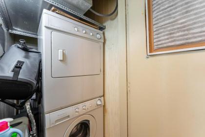 Charming Ocean-view Condo at Ocean Pier 3 - image 6