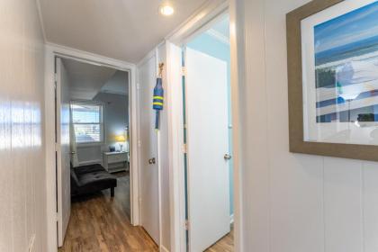 Charming Ocean-view Condo at Ocean Pier 3 - image 9