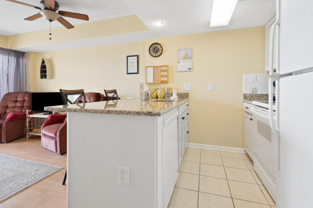 Sea Pointe 306 - image 2