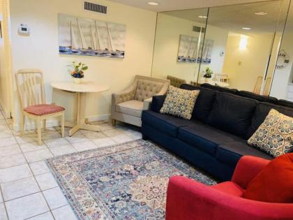 Beautiful 2 Bedroom Apartment in Cherry Grove with Stunning Views Buena Vista 402 - image 2